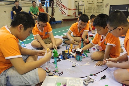 Xem học sinh tiểu học Hà thành tranh tài điều khiển robot điêu luyện ảnh 13