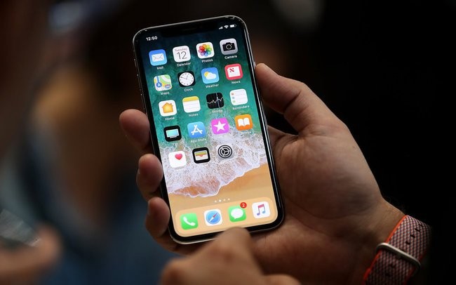 Điểm danh 6 mẫu smartphone có viền màn hình mỏng nhất thế giới ảnh 4