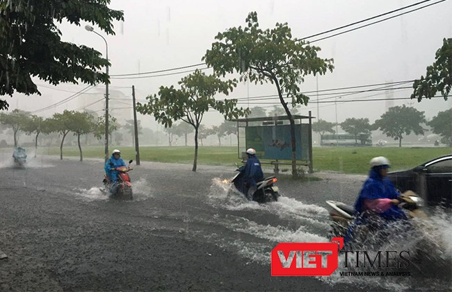 Đà Nẵng, bão số 4, ngập, đổ bộ, áp thấp, tàu thuyền, VietTimes