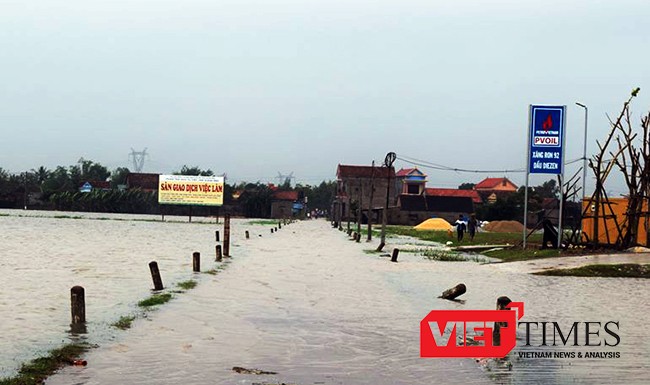 mưa lũ, đe dọa miền Trung, Bắc Trung Bộ, thiệt hại, nhà ngập, người chết, Quảng Bình, VietTimes