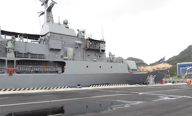 Hải quân Australia, khu trục, HMAS WARRAMUNGA,Hải quân Hoàng gia, Cảng quân sự Cam Ranh, tên lửa hành trình, VietTimes