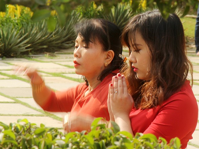 Ngắm một Sài Gòn vắng lặng sáng đầu năm Kỷ Hợi ảnh 1