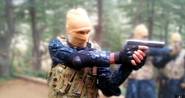 IS tuyên bố giết thủ lĩnh Taliban, bắt đầu lấn chiếm Afghanistan ảnh 2