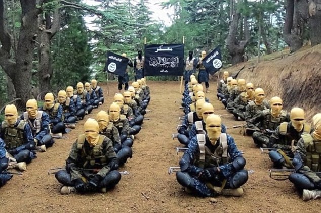IS tuyên bố giết thủ lĩnh Taliban, bắt đầu lấn chiếm Afghanistan ảnh 1