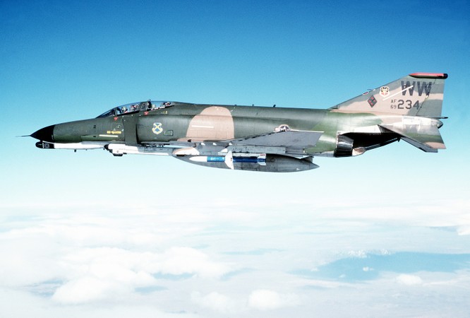 Máy bay F-4 của Mỹ đã bị