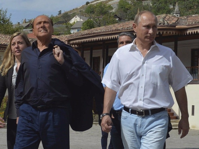 Tổng thống Putin và cựu Thủ tướng Ý Berlusconi
