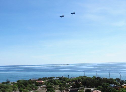 Chiến đấu cơ Su-30MK2 của không quân Việt Nam bay tuần tra ở quần đảo Trường Sa