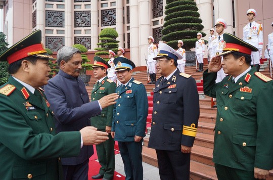 Bộ trưởng Quốc phòng Ấn Độ cũng đã có chuyến thăm Việt Nam trước ông Modi