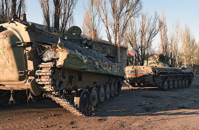“Chảo lửa” Debaltsevo tan hoang sau trận huyết chiến khốc liệt ảnh 31