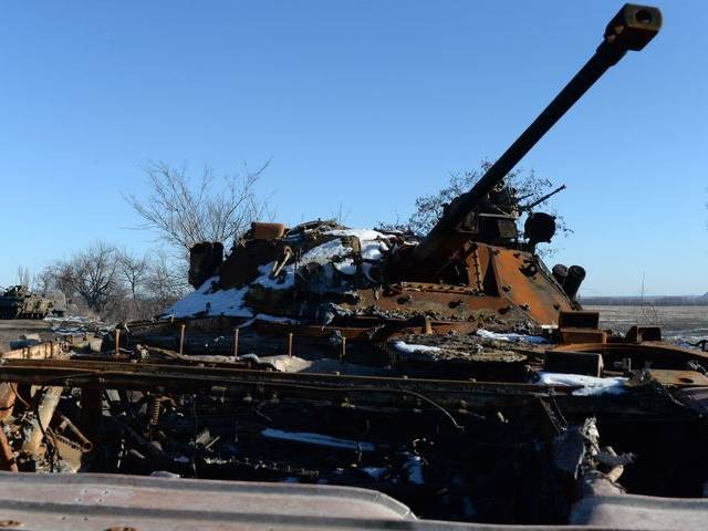 “Chảo lửa” Debaltsevo tan hoang sau trận huyết chiến khốc liệt ảnh 10