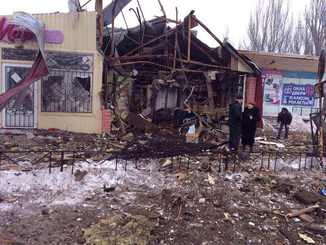“Chảo lửa” Debaltsevo tan hoang sau trận huyết chiến khốc liệt ảnh 14