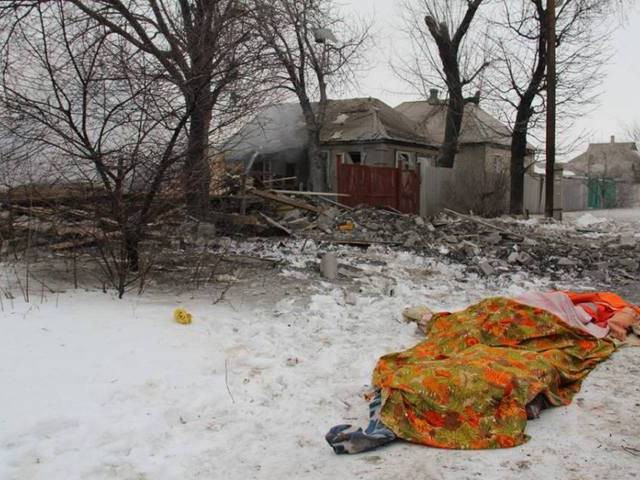 “Chảo lửa” Debaltsevo tan hoang sau trận huyết chiến khốc liệt ảnh 17