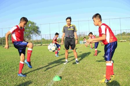 Bắt đầu chiến dịch tuyển học viên bóng đá tài năng ảnh 4