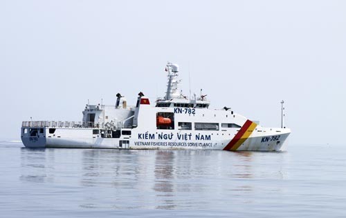 Tàu dò kim loại và người nhái tìm tiêm kích Su-22 xuyên đêm ảnh 2
