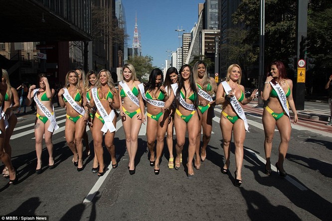 Bỏng mắt với dàn Hoa hậu Miss Bum Bum Brazil ảnh 1