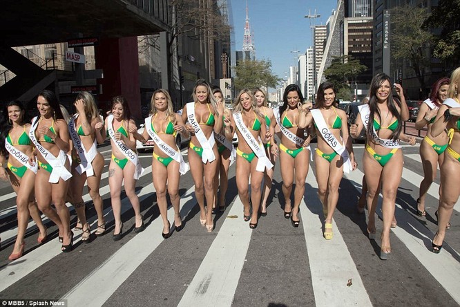 Bỏng mắt với dàn Hoa hậu Miss Bum Bum Brazil ảnh 8