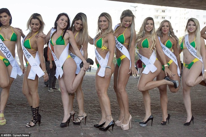 Bỏng mắt với dàn Hoa hậu Miss Bum Bum Brazil ảnh 10