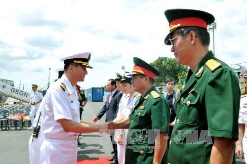 Tàu hải quân Hàn Quốc thăm TPHCM ảnh 1