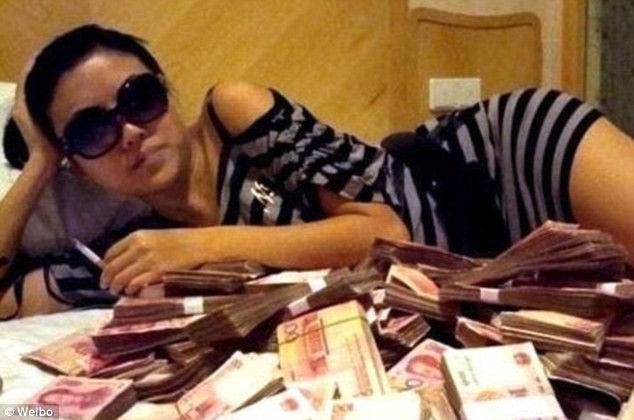Giới siêu giàu Trung Quốc: Đua nhau tiệc sex và ăn chơi quái gở ảnh 4