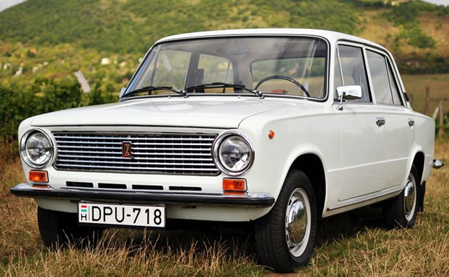 Siêu xe Lada mới – quái thú trên đường đua ảnh 1
