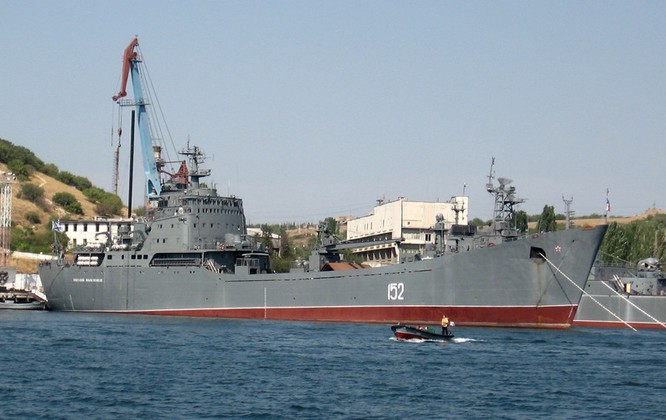 Với máy bay và tăng thiết giáp: Nga sẽ làm gì ở Syria? ảnh 2