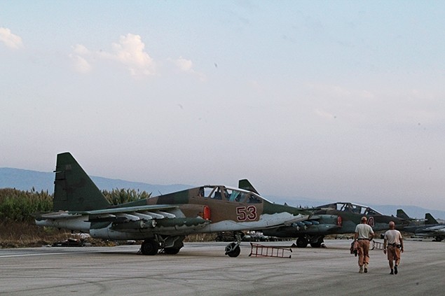 Đột nhập căn cứ không quân Nga ở Syria ảnh 19