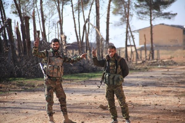 Syria nóng bỏng sau ngày thảm họa Su-24 ảnh 19