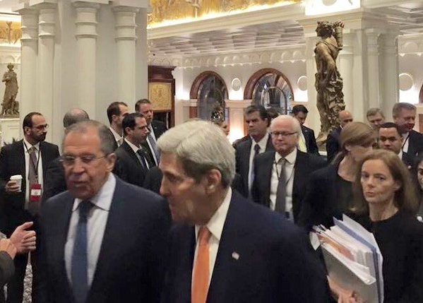 Quân đội Syria tăng cường tấn công, Nga mở hộp đen Su -24 ảnh 38