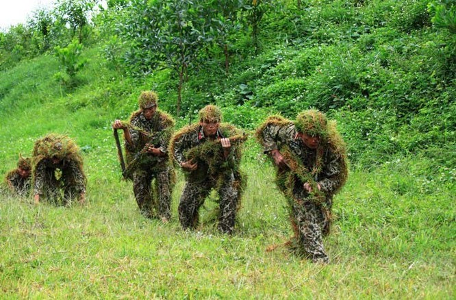 Đặc công rèn luyện thường xuyên các kỹ năng chiến đấu đặc biệt