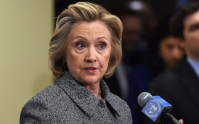 <b>Hillary Clinton</b><br> <br> Cựu ngoại trưởng, cựu đệ nhất phu nhân Mỹ Hillary Clinton được Wealth-X cho là sở hữu giá trị tài sản ròng 18 triệu USD. <br> <br> Riêng trong năm 2014, nhà Clinton kiếm được 28 triệu USD. Từ năm 2014-2015, bà Clinton kiếm được khoảng 12 triệu USD từ các buổi diễn thuyết. <b>Hillary Clinton</b><br> <br> Cựu ngoại trưởng, cựu đệ nhất phu nhân Mỹ Hillary Clinton được Wealth-X cho là sở hữu giá trị tài sản ròng 18 triệu USD. <br> <br> Riêng trong năm 2014, nhà Clinton kiếm được 28 triệu USD. Từ năm 2014-2015, bà Clinton kiếm được khoảng 12 triệu USD từ các buổi diễn thuyết.