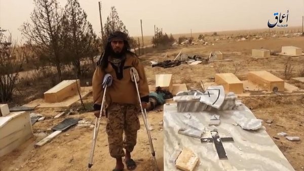 IS phá hoại cả nghĩa trang người Công giáo ở Deir Ezzor ảnh 4