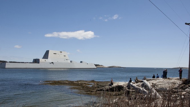 Khu trục hạm dự án DDG-1000 Zumwalt, siêu phẩm công nghệ tương lai ảnh 1