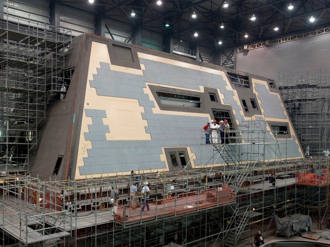 Khu trục hạm dự án DDG-1000 Zumwalt, siêu phẩm công nghệ tương lai ảnh 2