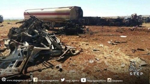 Chùm video chiến sự Syria: Không quân Nga hủy diệt xe bồn chở dầu của IS ảnh 1