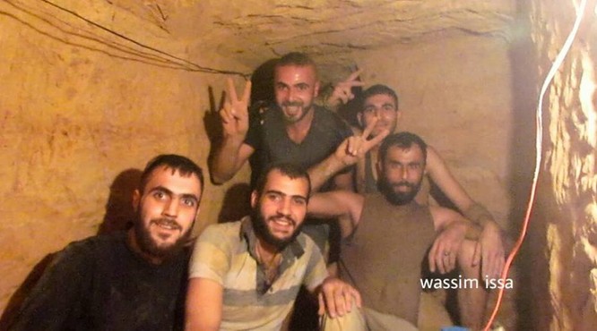 Quân đội Syria hủy diệt trung tâm khủng bố ở ngoại ô Damascus ảnh 6