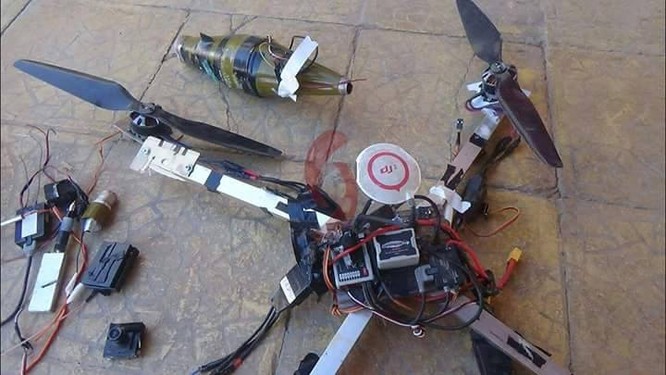 Quân đội Syria bắn hạ 3 UAV mang đầu đạn chống tăng của IS ảnh 1