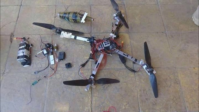 Quân đội Syria bắn hạ 3 UAV mang đầu đạn chống tăng của IS ảnh 2