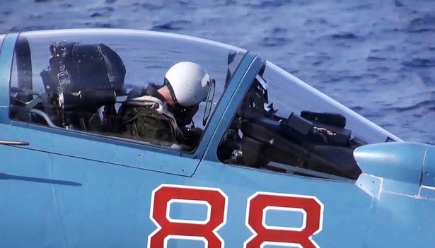 Chiến cuộc Syria: Nga tự tin rút tàu sân bay, bớt binh lực ảnh 5