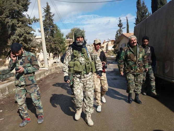 Chảo lửa Deir Ezzor: Quân đội Syria tiếp tục phản kích phá vây IS (video) ảnh 2