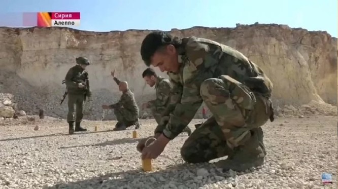 Chiến sự Syria: Nga huấn luyện “lên đời” quân Assad (ảnh) ảnh 13