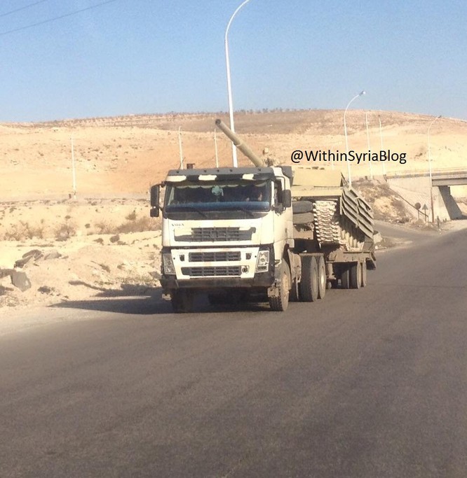 Chiến sự Syria: Tên lửa chống tăng đầu hàng T-72 Nga (video) ảnh 1