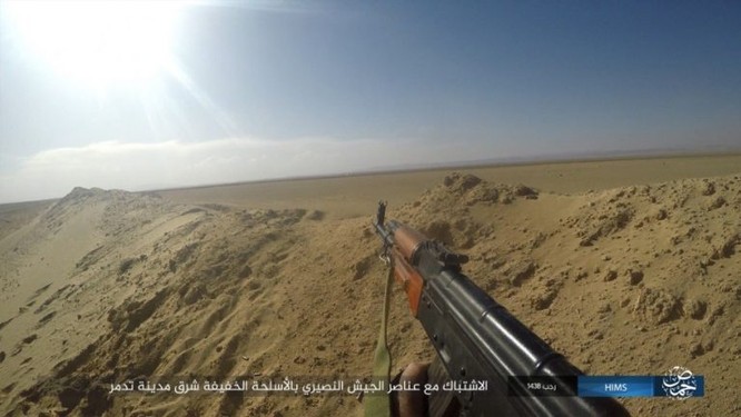 Trận chiến Palmyra: Quân đội Syria giao chiến ác liệt với IS ảnh 10