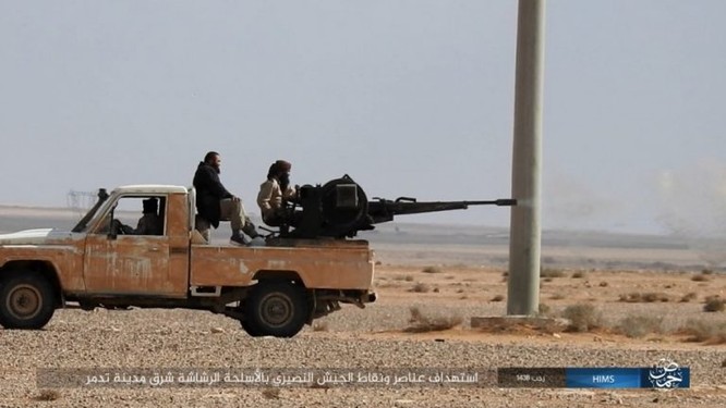 Trận chiến Palmyra: Quân đội Syria giao chiến ác liệt với IS ảnh 13