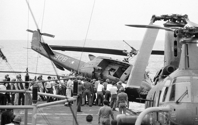 Mỹ và chiến dịch ném trực thăng xuống Biển Đông năm 1975 ảnh 5