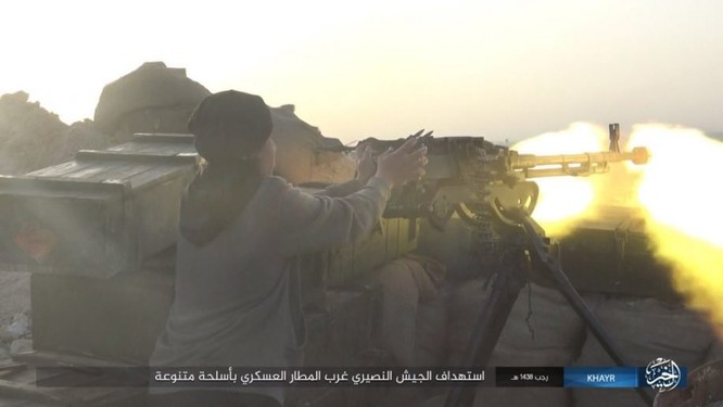 Chảo lửa Deir Ezzor: Quân đội Syria bày trận hỏa lực phá vây IS (video) ảnh 4