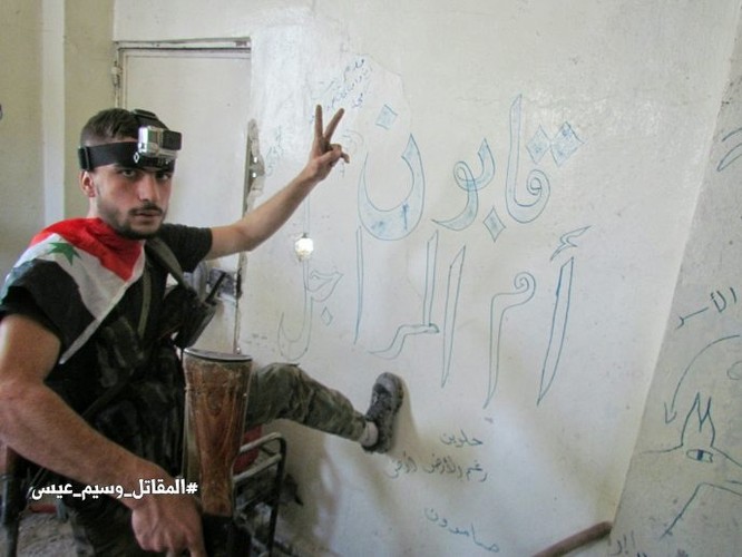 Chiến sự Syria: Quân Assad siết vòng vây phiến quân cố thủ ngoại vi Damascus ảnh 8