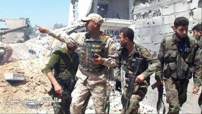 Quân đội Syria dồn lực đè bẹp phe thánh chiến ở Damascus (video) ảnh 11