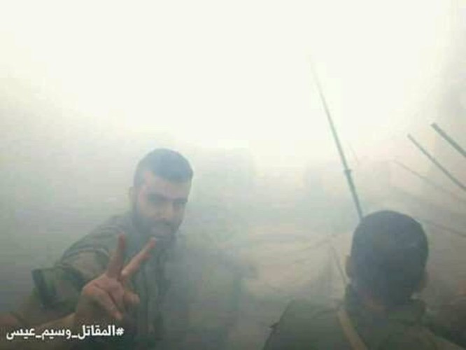 8.000 phiến quân Syria đầu hàng, giao nộp hai quận ngoại ô Damascus ảnh 1