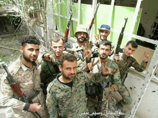 8.000 phiến quân Syria đầu hàng, giao nộp hai quận ngoại ô Damascus ảnh 2
