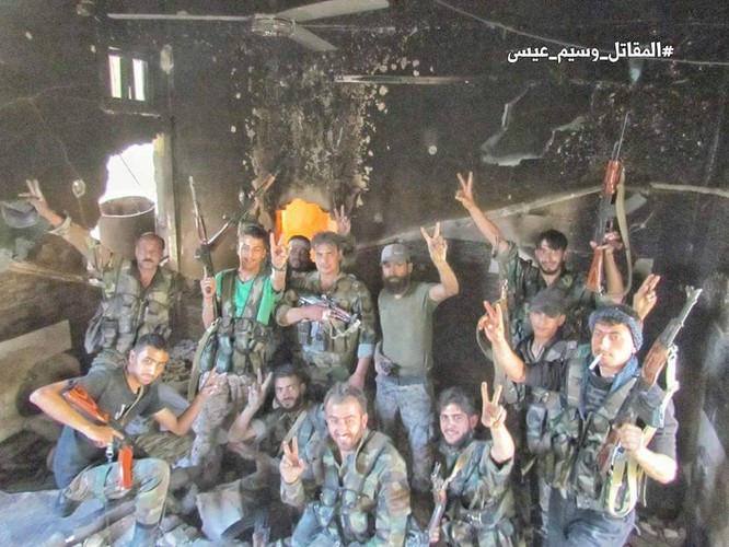 Quân đội Syria đánh phá dữ dội các quận ngoại ô Damascus (video) ảnh 1